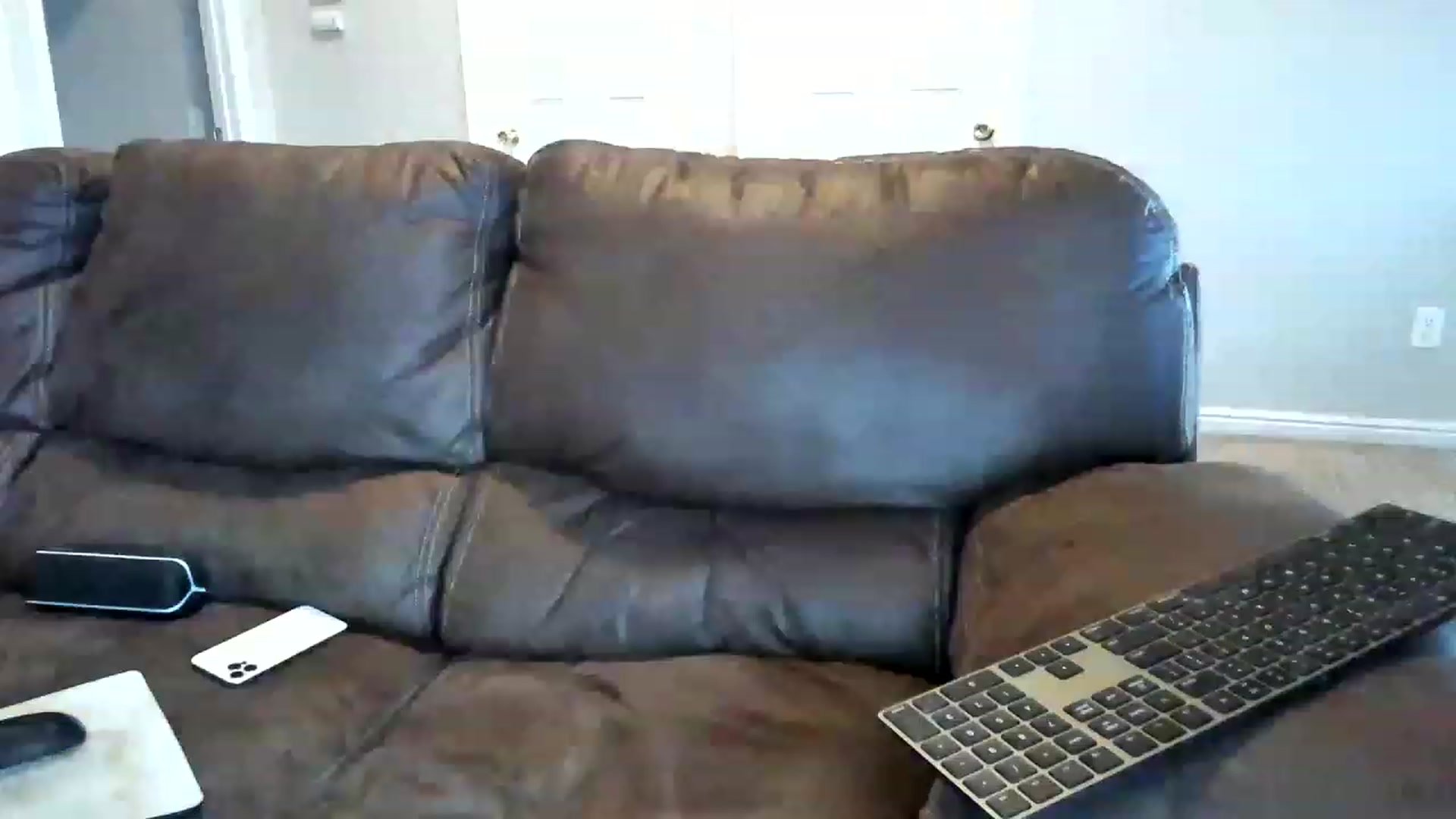 Gallery image thumbnail from cuteholly's myfreecams stream on, 08/11/2023, 03:00 image 1 of 20