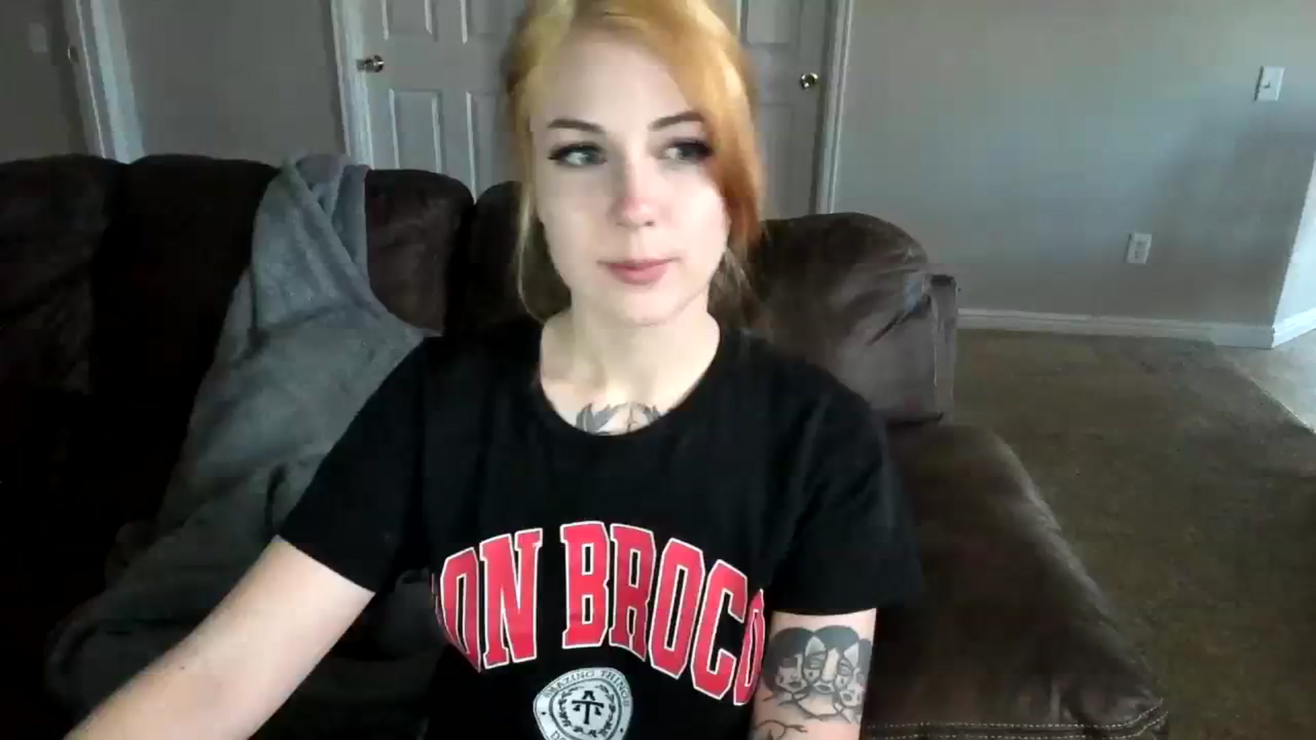 Gallery image thumbnail from cuteholly's myfreecams stream on, 08/13/2023, 02:26 image 18 of 20