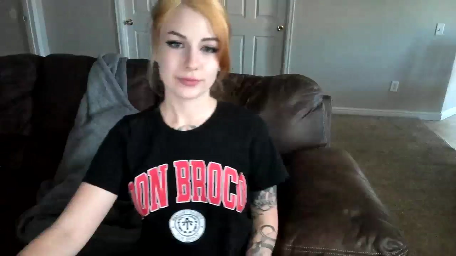 Gallery image thumbnail from cuteholly's myfreecams stream on, 08/13/2023, 02:26 image 17 of 20