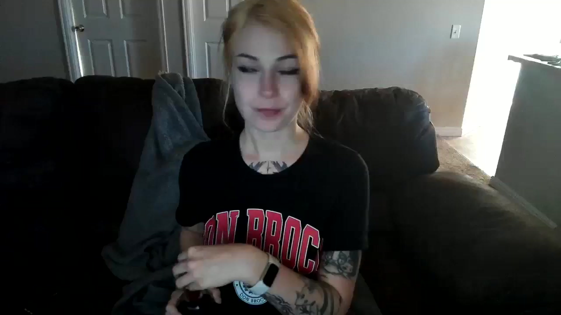 Gallery image thumbnail from cuteholly's myfreecams stream on, 08/13/2023, 02:26 image 1 of 20