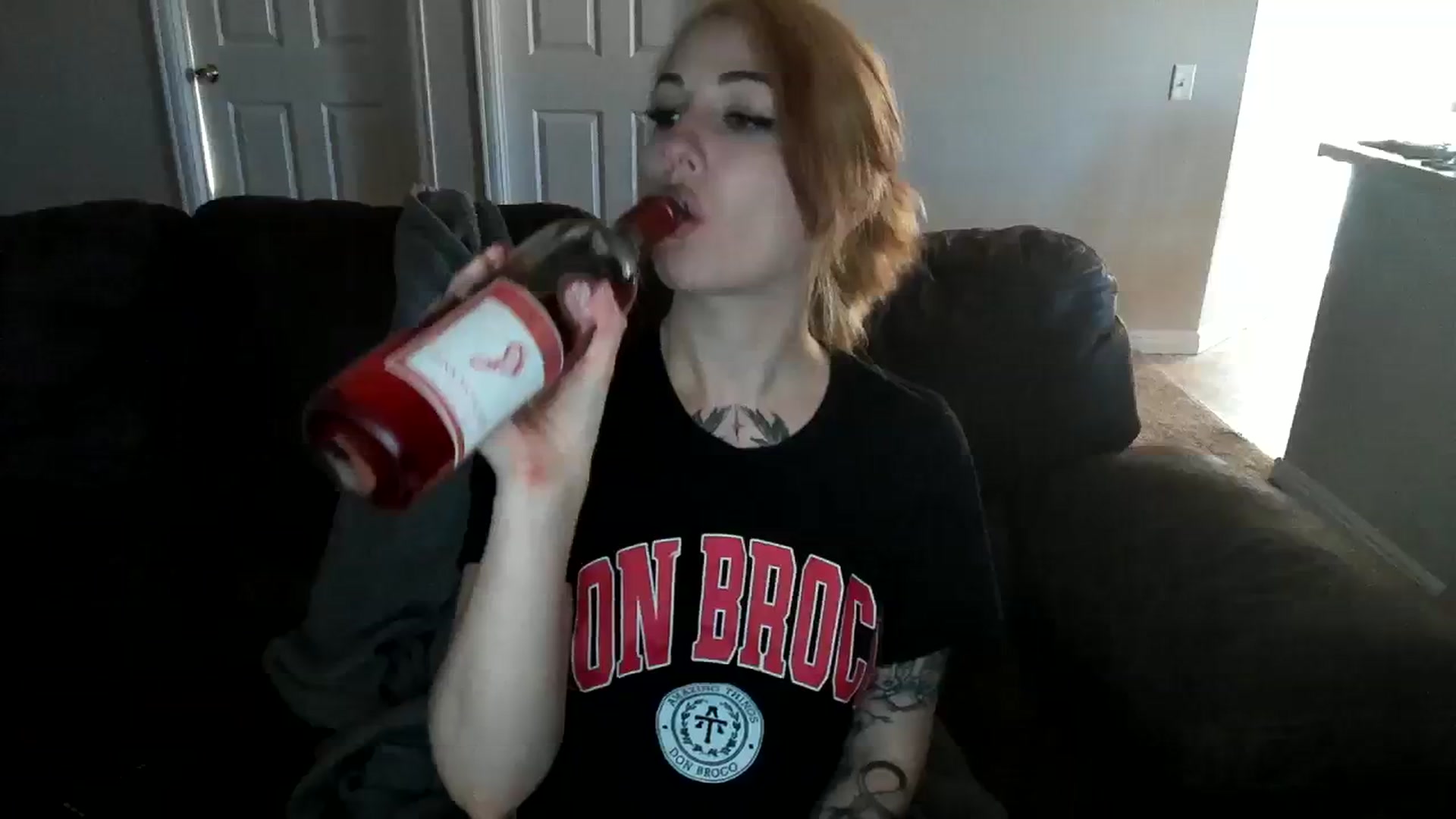 Gallery image thumbnail from cuteholly's myfreecams stream on, 08/13/2023, 02:26 image 3 of 20