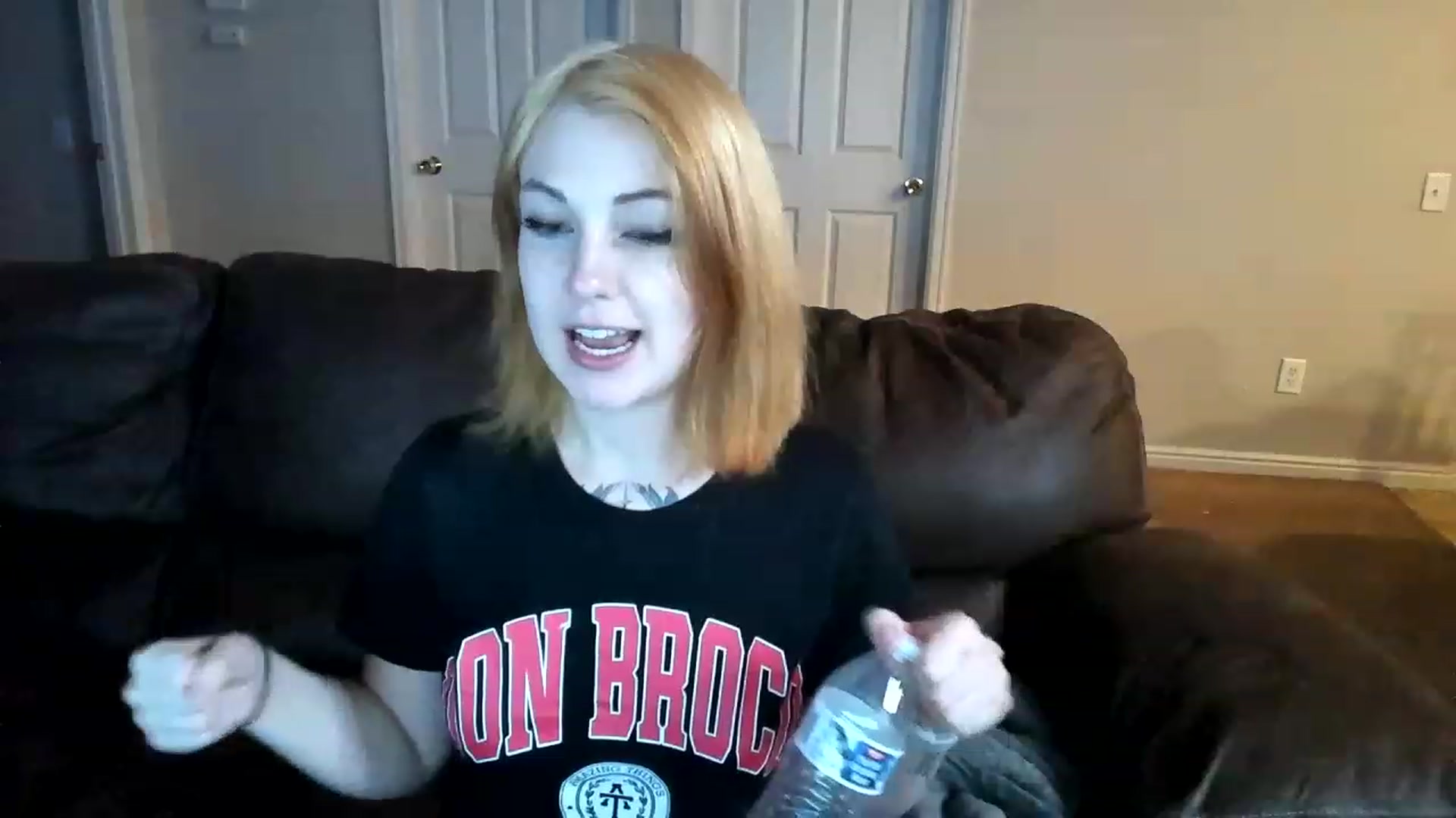 Gallery image thumbnail from cuteholly's myfreecams stream on, 08/13/2023, 06:13 image 4 of 20