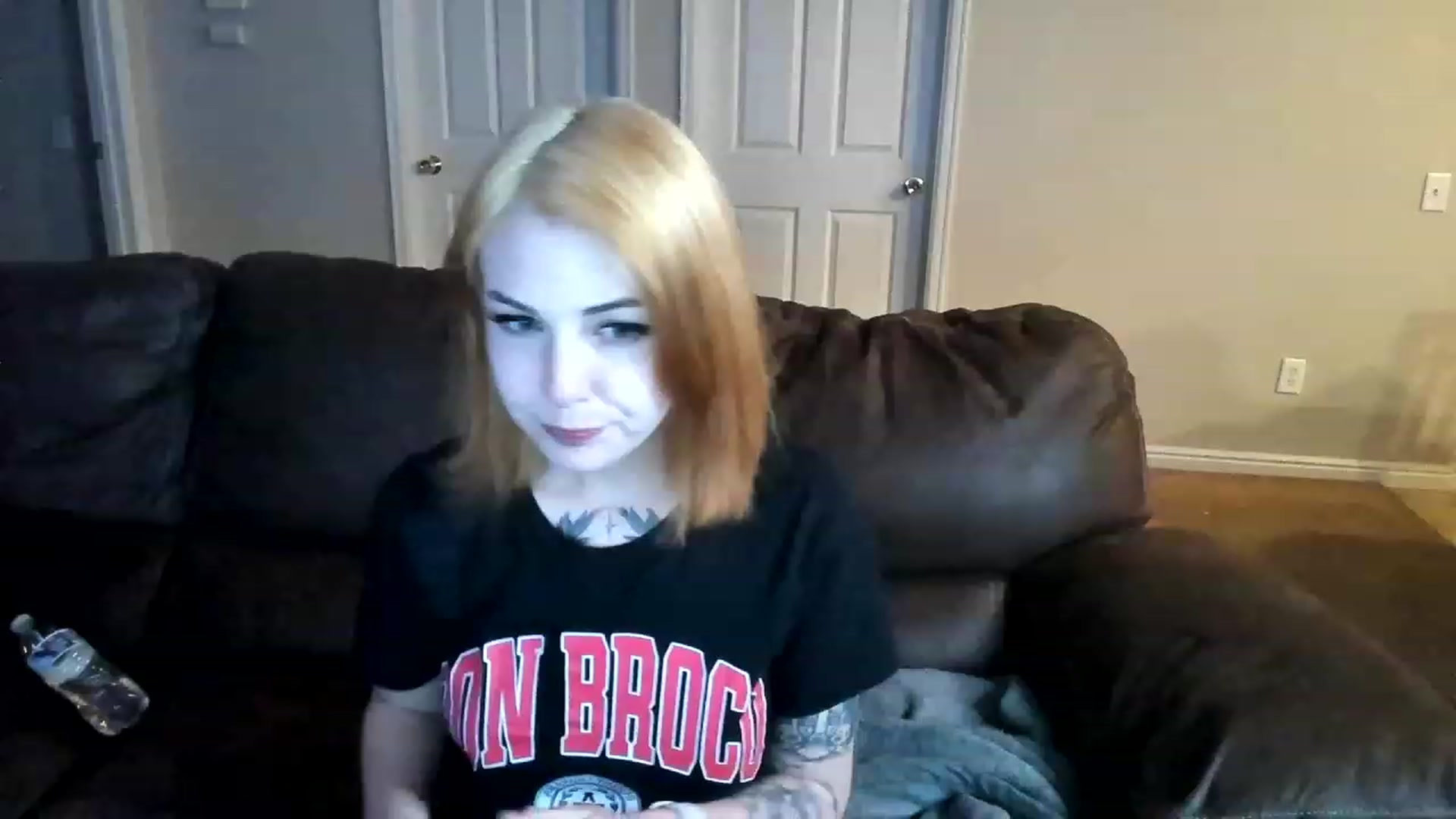 Gallery image thumbnail from cuteholly's myfreecams stream on, 08/13/2023, 06:13 image 7 of 20