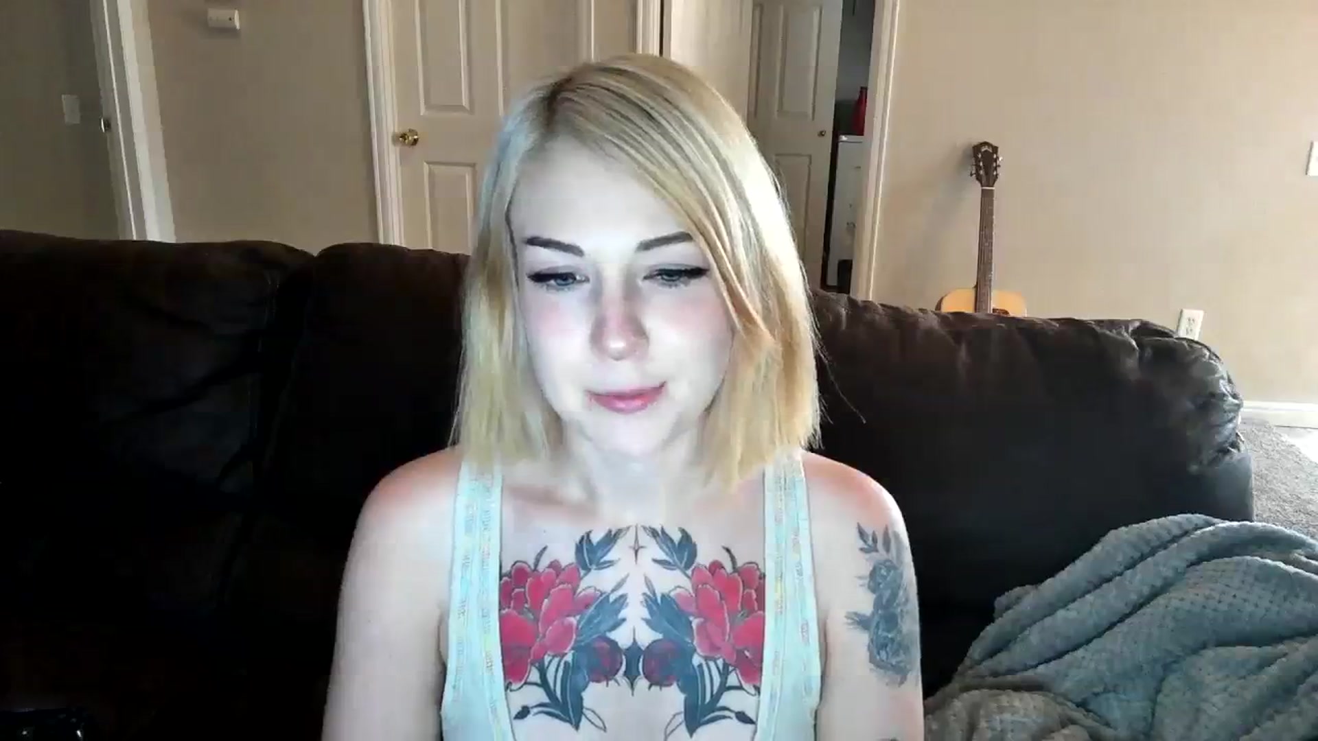 Gallery image thumbnail from cuteholly's myfreecams stream on, 08/30/2023, 03:08 image 5 of 20