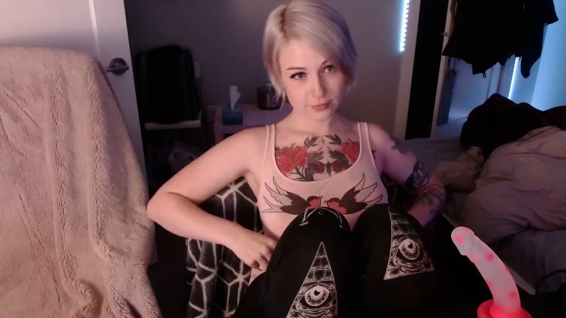 Gallery image thumbnail from cuteholly's myfreecams stream on, 09/29/2023, 08:44 image 5 of 20