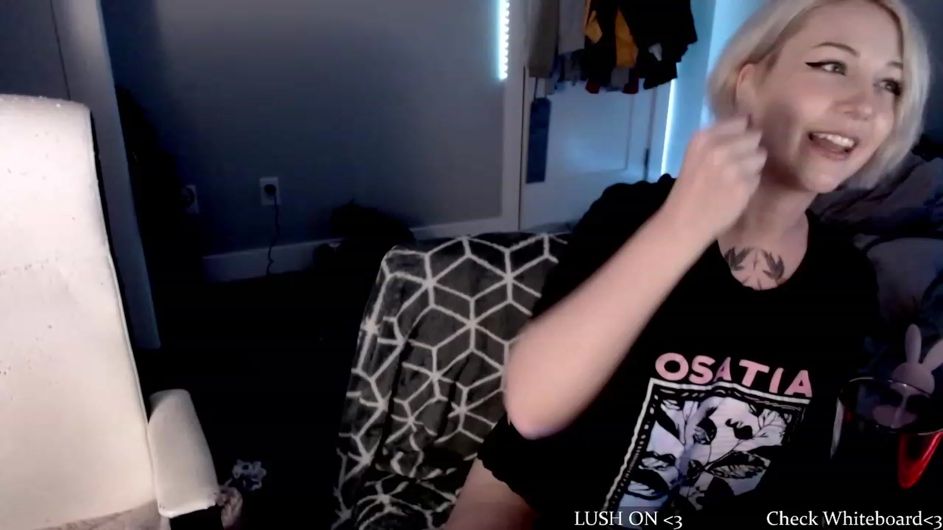 Gallery image thumbnail from cuteholly's myfreecams stream on, 10/17/2023, 05:35 image 19 of 20
