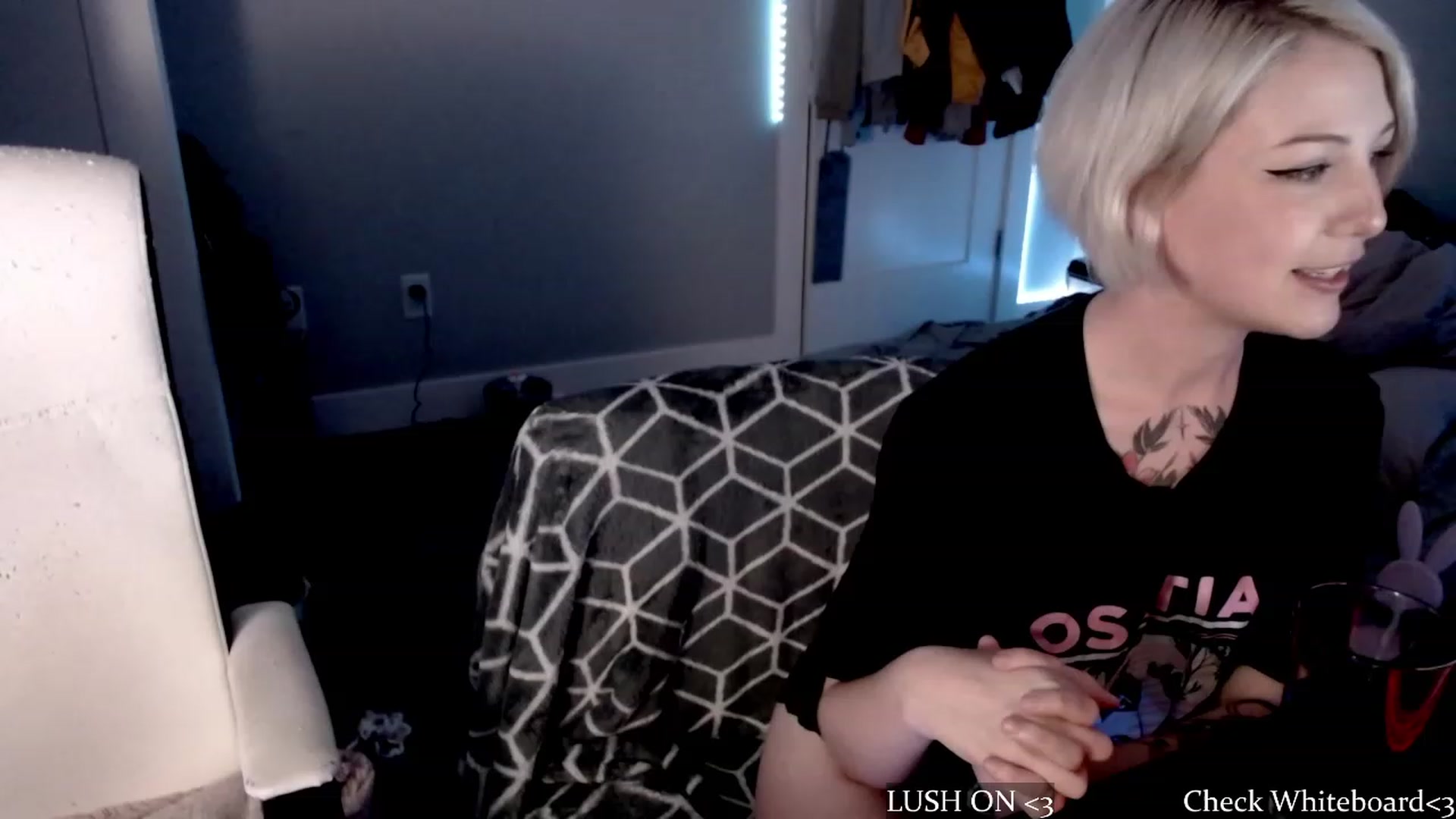Gallery image thumbnail from cuteholly's myfreecams stream on, 10/17/2023, 05:35 image 20 of 20