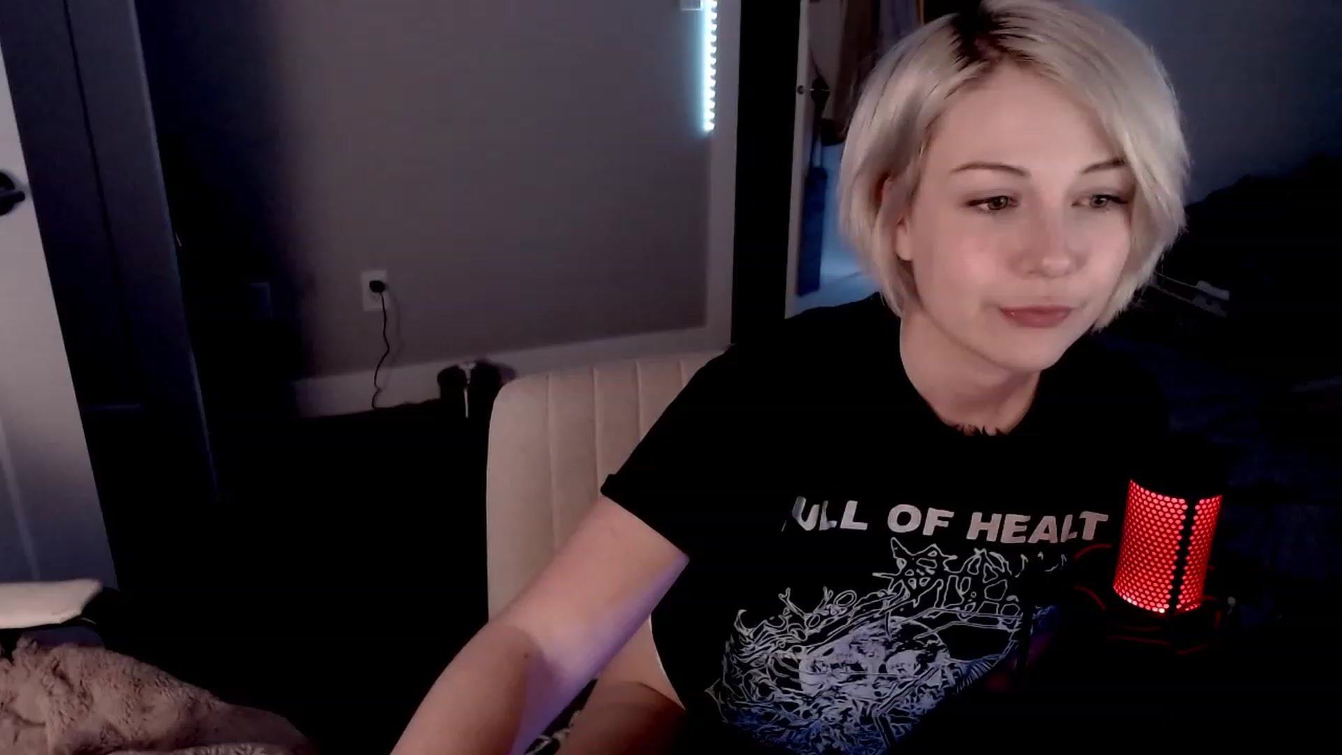 Gallery image thumbnail from cuteholly's myfreecams stream on, 10/19/2023, 11:22 image 15 of 20