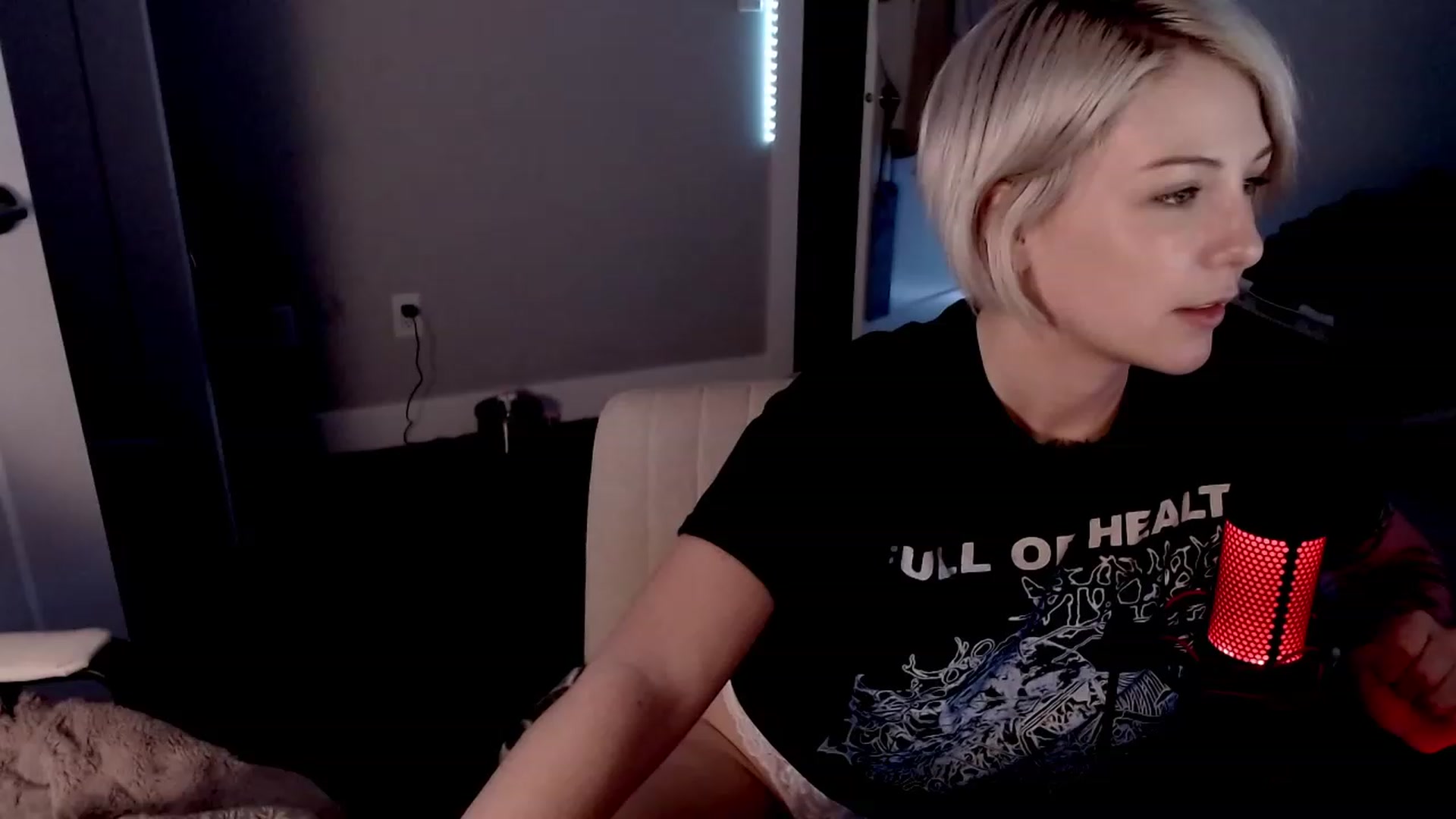 Gallery image thumbnail from cuteholly's myfreecams stream on, 10/19/2023, 11:22 image 20 of 20