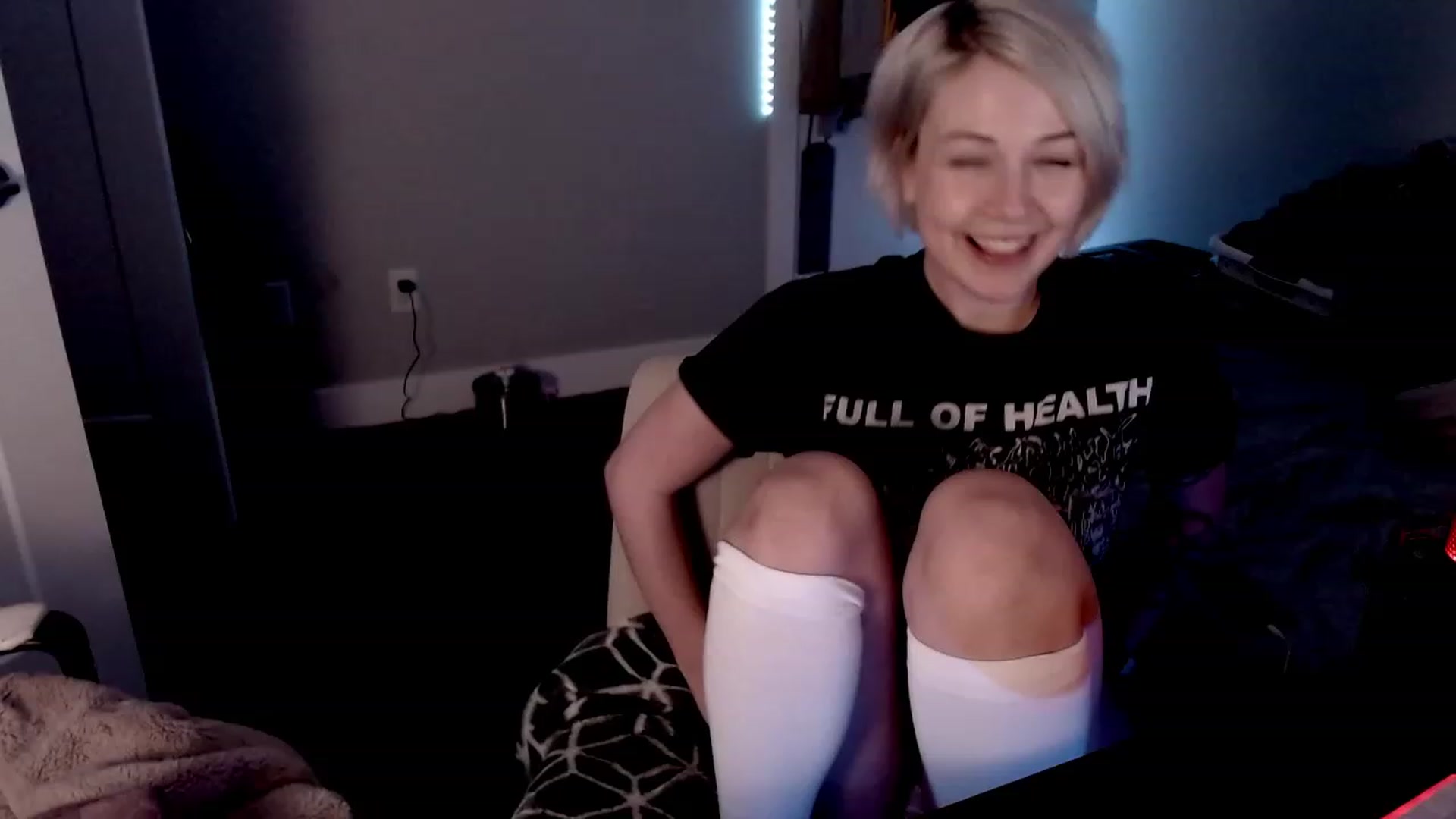 Gallery image thumbnail from cuteholly's myfreecams stream on, 10/19/2023, 12:09 image 16 of 20