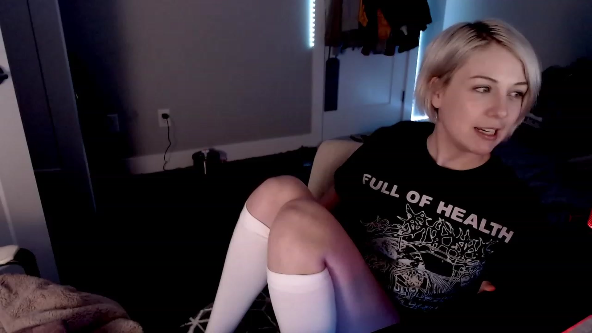 Gallery image thumbnail from cuteholly's myfreecams stream on, 10/19/2023, 12:09 image 11 of 20