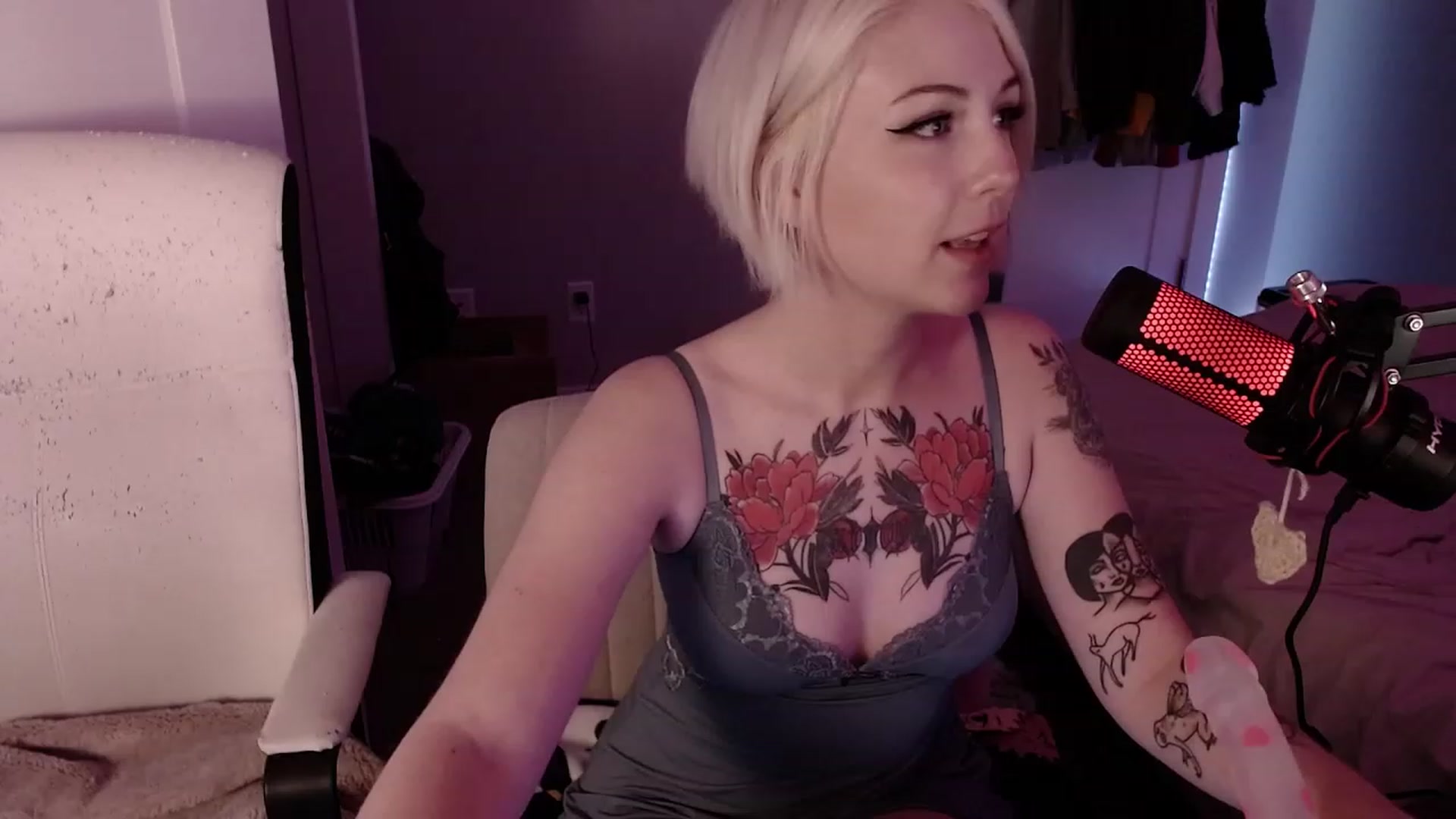 Gallery image thumbnail from cuteholly's myfreecams stream on, 11/02/2023, 04:31 image 14 of 20