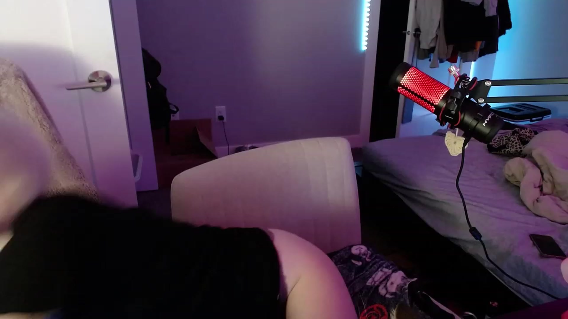 Gallery image thumbnail from cuteholly's myfreecams stream on, 11/06/2023, 09:19 image 5 of 20