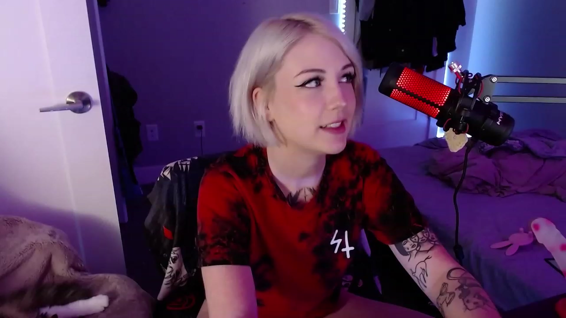 Gallery image thumbnail from cuteholly's myfreecams stream on, 11/16/2023, 06:15 image 20 of 20