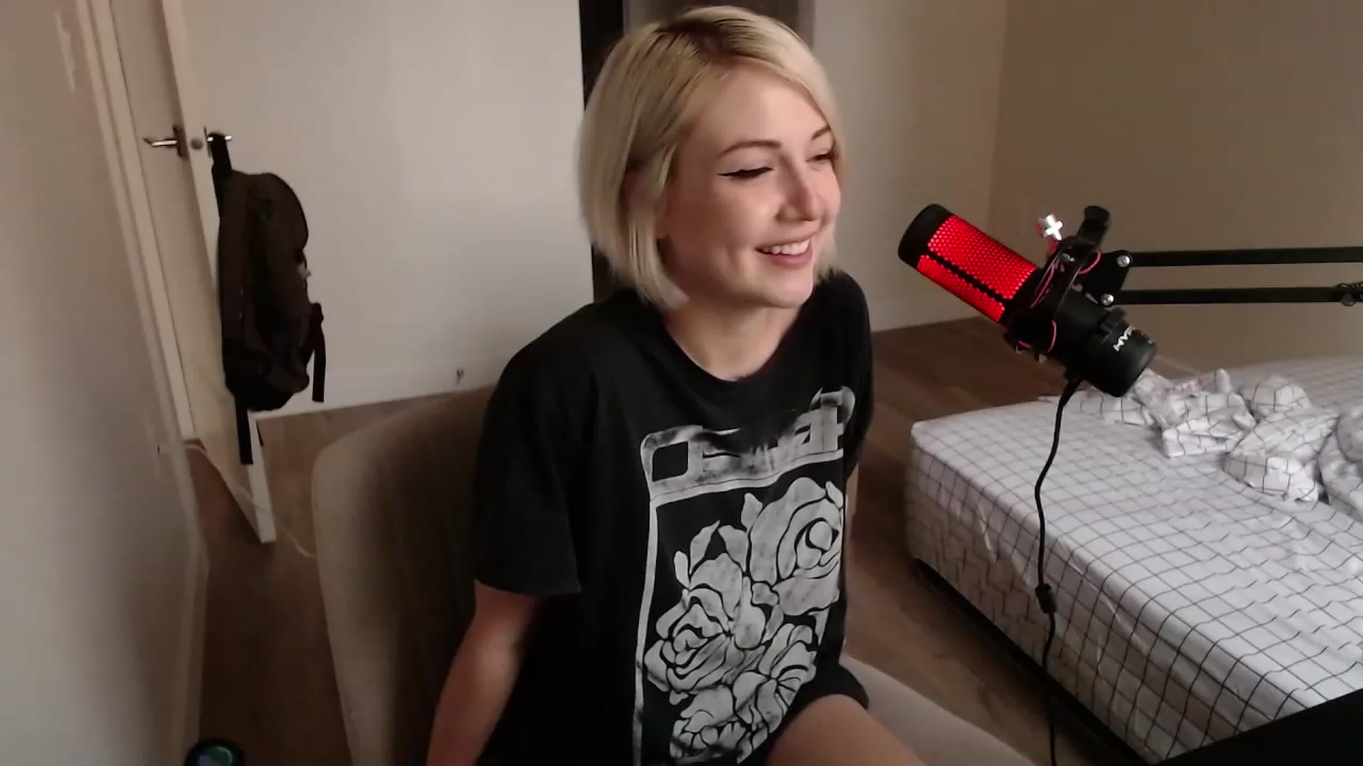 Gallery image thumbnail from cuteholly's myfreecams stream on, 12/05/2023, 21:40 image 11 of 20