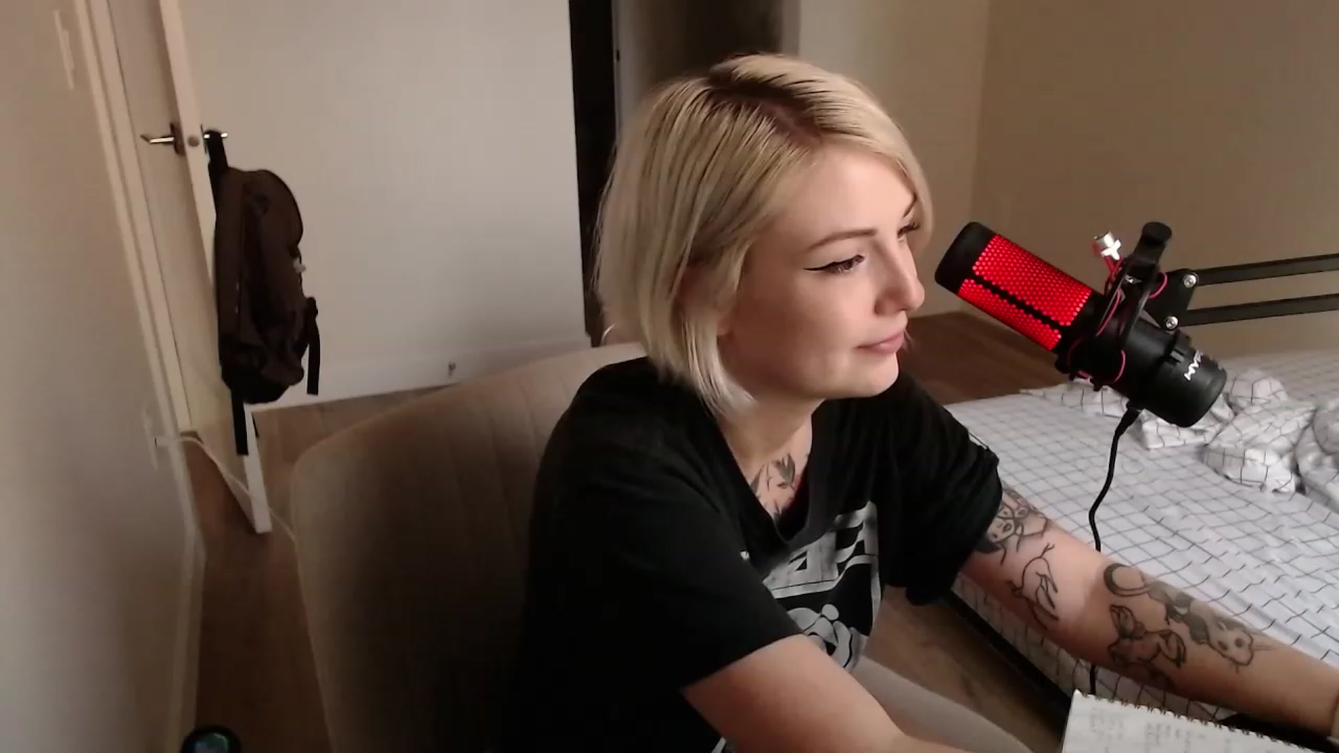 Gallery image thumbnail from cuteholly's myfreecams stream on, 12/05/2023, 21:40 image 17 of 20