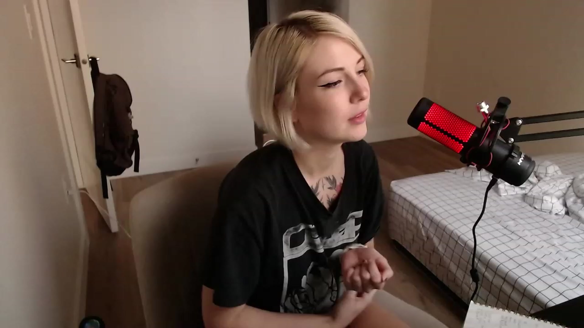 Gallery image thumbnail from cuteholly's myfreecams stream on, 12/05/2023, 21:40 image 18 of 20