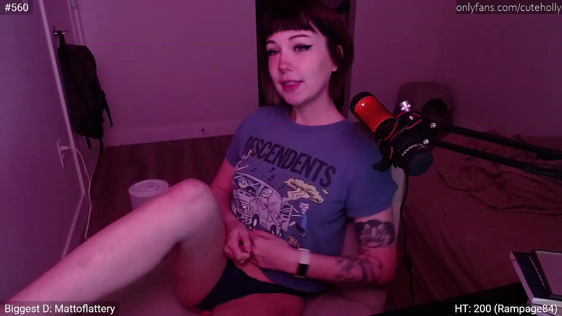 Gallery image thumbnail from cuteholly's myfreecams stream on, 01/05/2024, 05:00 image 9 of 20