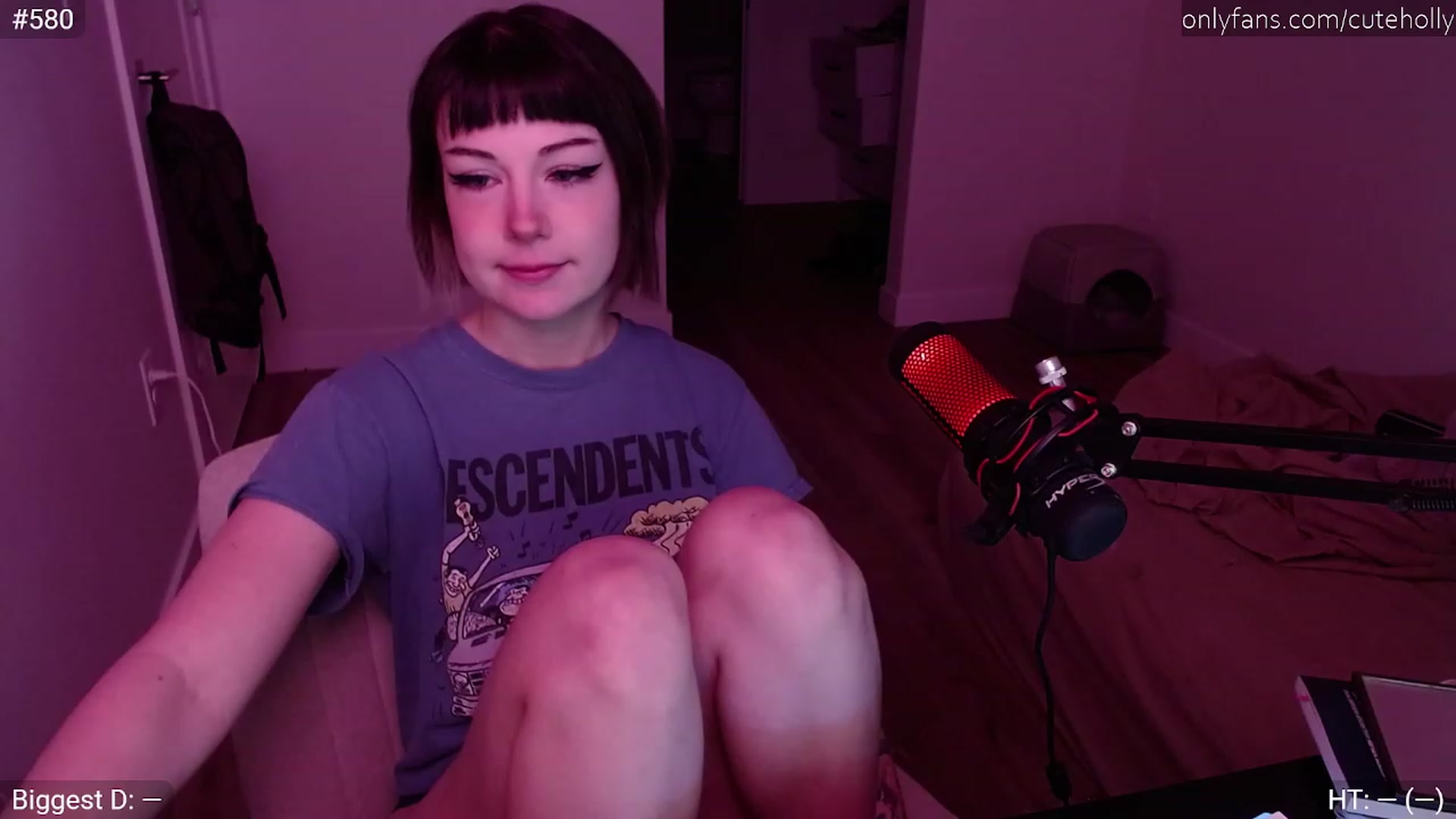 Gallery image thumbnail from cuteholly's myfreecams stream on, 01/05/2024, 05:00 image 1 of 20