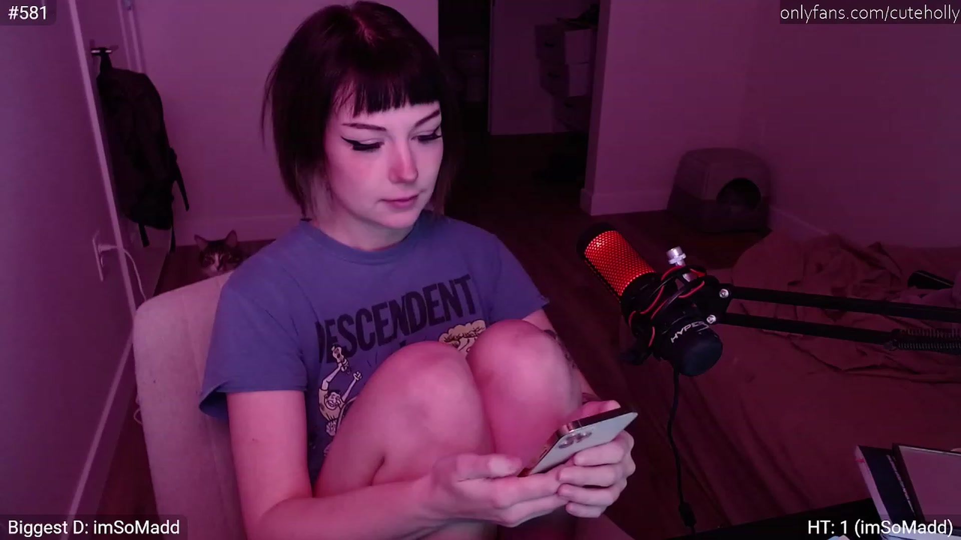 Gallery image thumbnail from cuteholly's myfreecams stream on, 01/05/2024, 05:00 image 3 of 20