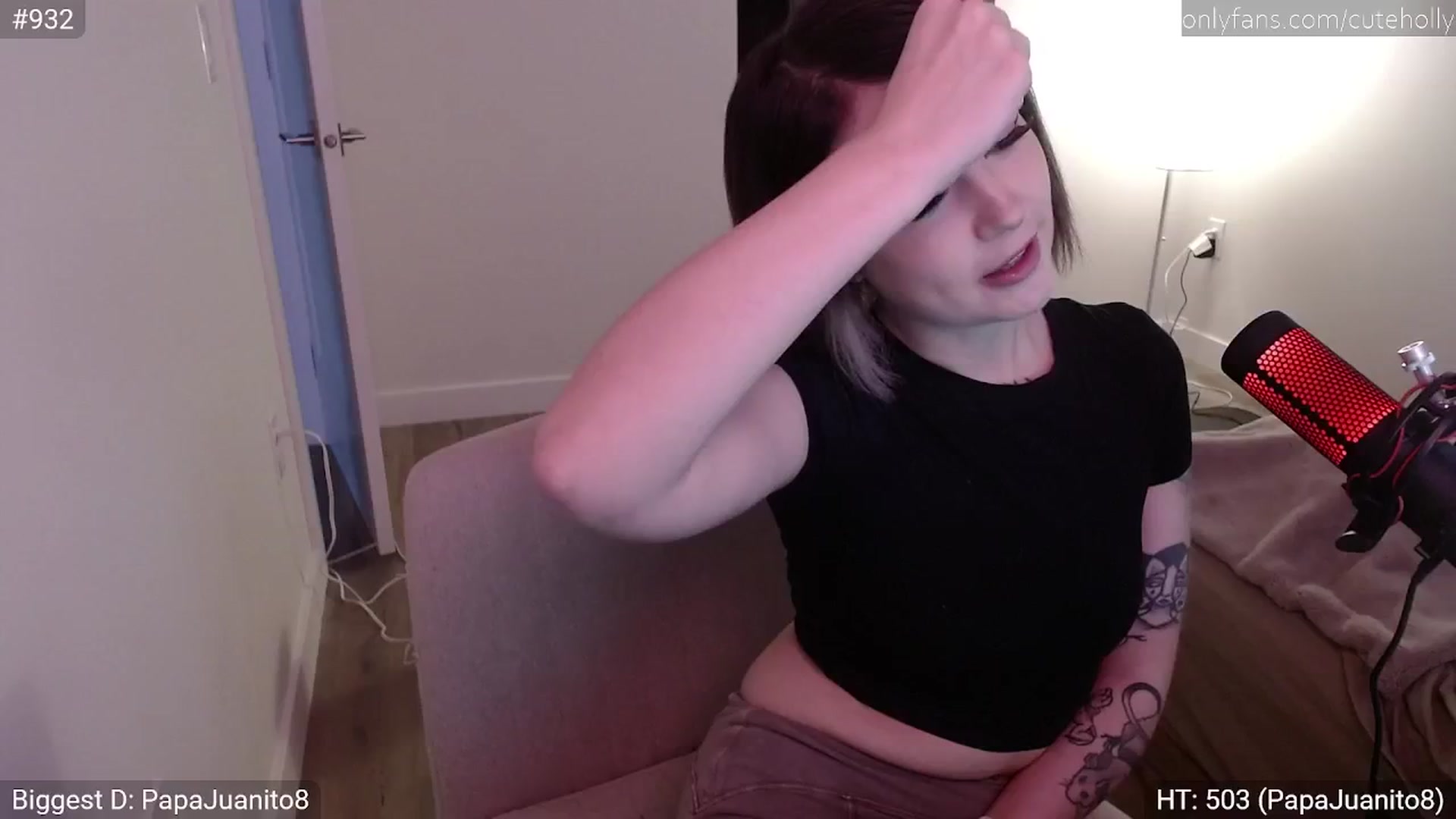 Gallery image thumbnail from cuteholly's myfreecams stream on, 01/12/2024, 17:06 image 16 of 20