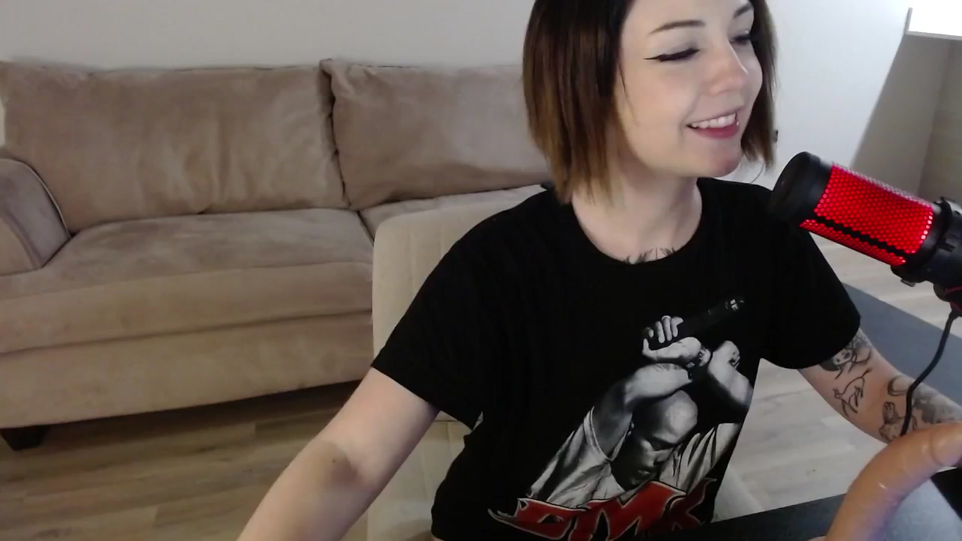 Gallery image thumbnail from cuteholly's myfreecams stream on, 01/16/2024, 06:40 image 14 of 20