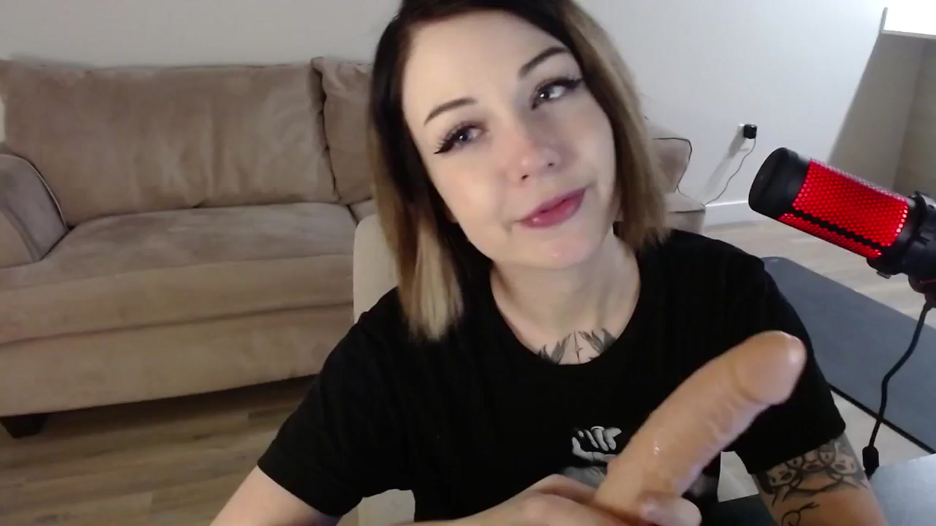 Gallery image thumbnail from cuteholly's myfreecams stream on, 01/16/2024, 06:40 image 15 of 20