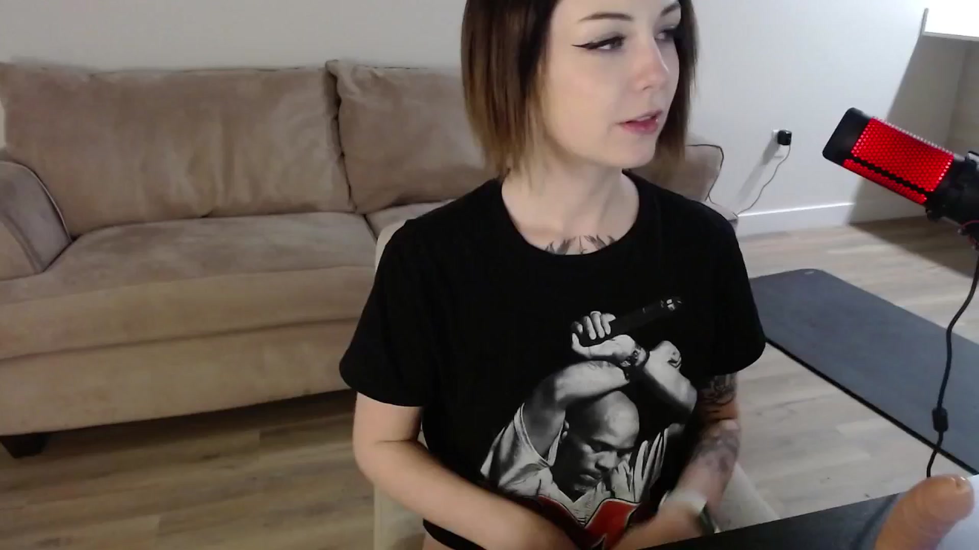 Gallery image thumbnail from cuteholly's myfreecams stream on, 01/16/2024, 06:40 image 4 of 20