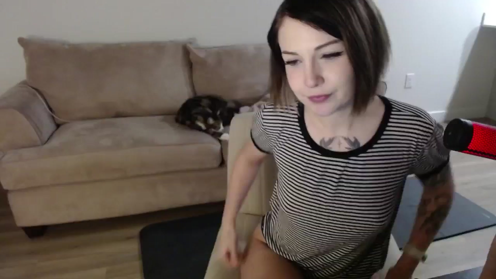 Gallery image thumbnail from cuteholly's myfreecams stream on, 01/17/2024, 07:57 image 4 of 20