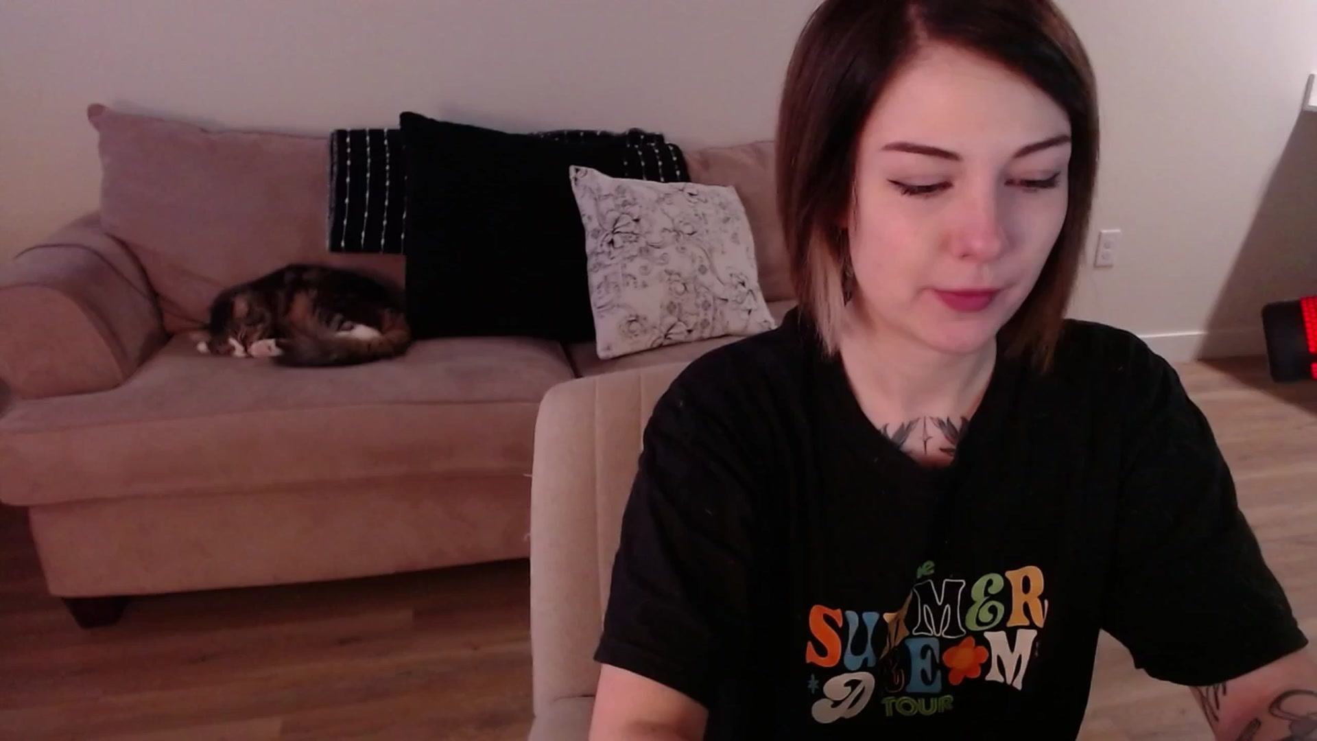 Gallery image thumbnail from cuteholly's myfreecams stream on, 01/24/2024, 22:24 image 20 of 20