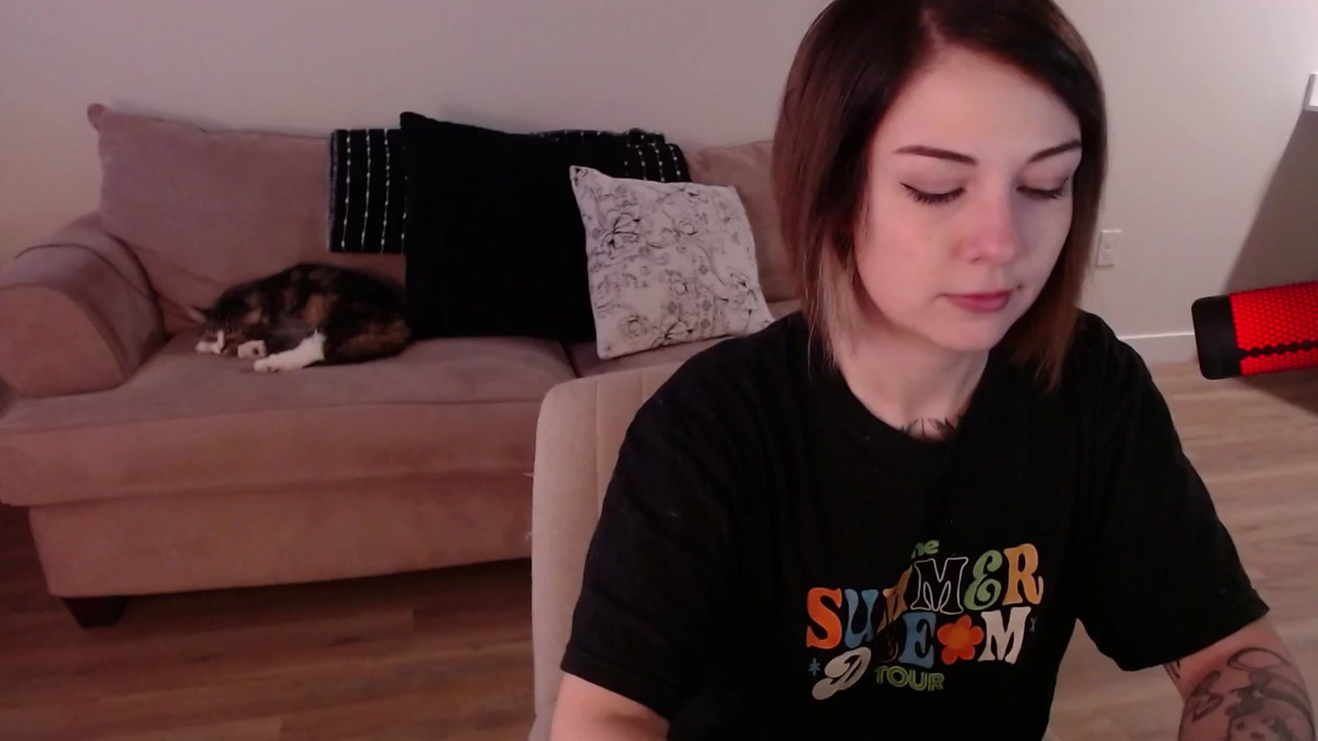 Gallery image thumbnail from cuteholly's myfreecams stream on, 01/24/2024, 22:24 image 18 of 20