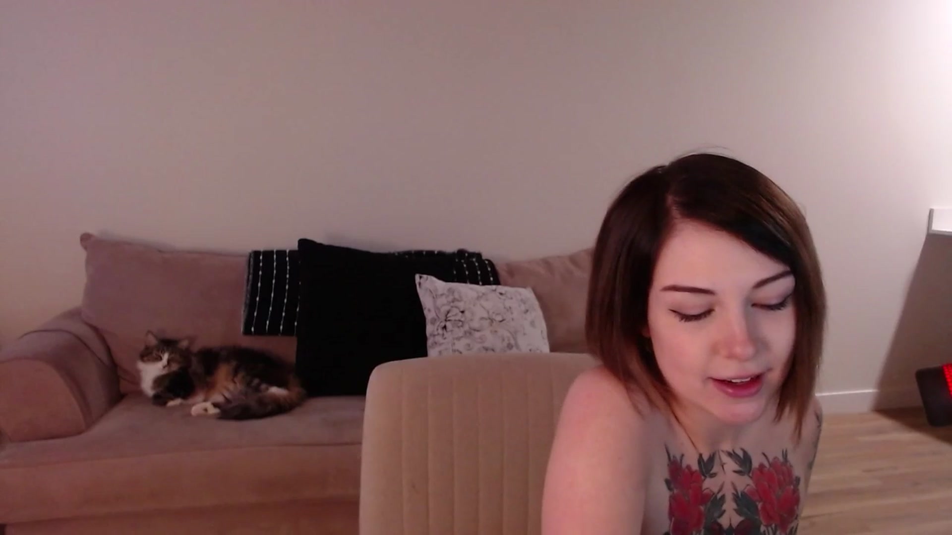 Gallery image thumbnail from cuteholly's myfreecams stream on, 01/24/2024, 23:00 image 14 of 20
