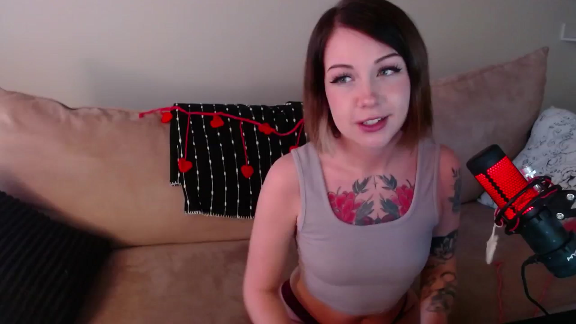 Gallery image thumbnail from cuteholly's myfreecams stream on, 02/14/2024, 24:04 image 13 of 20