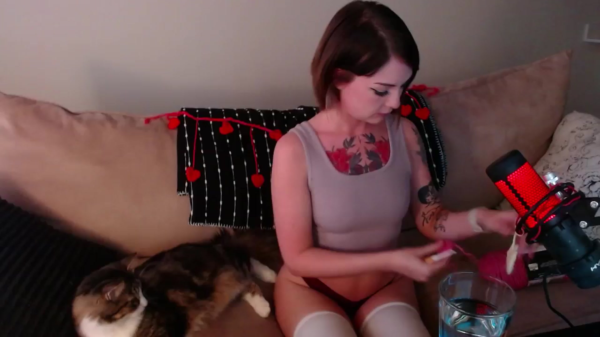 Gallery image thumbnail from cuteholly's myfreecams stream on, 02/14/2024, 24:04 image 19 of 20