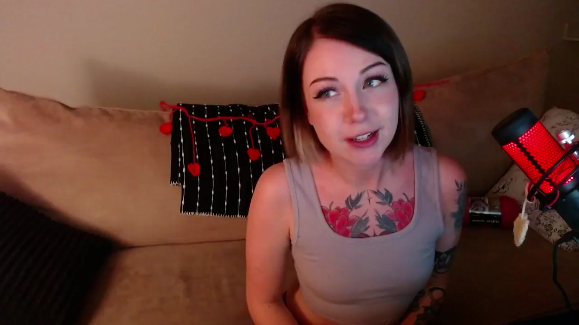 Gallery image thumbnail from cuteholly's myfreecams stream on, 02/14/2024, 01:11 image 12 of 20