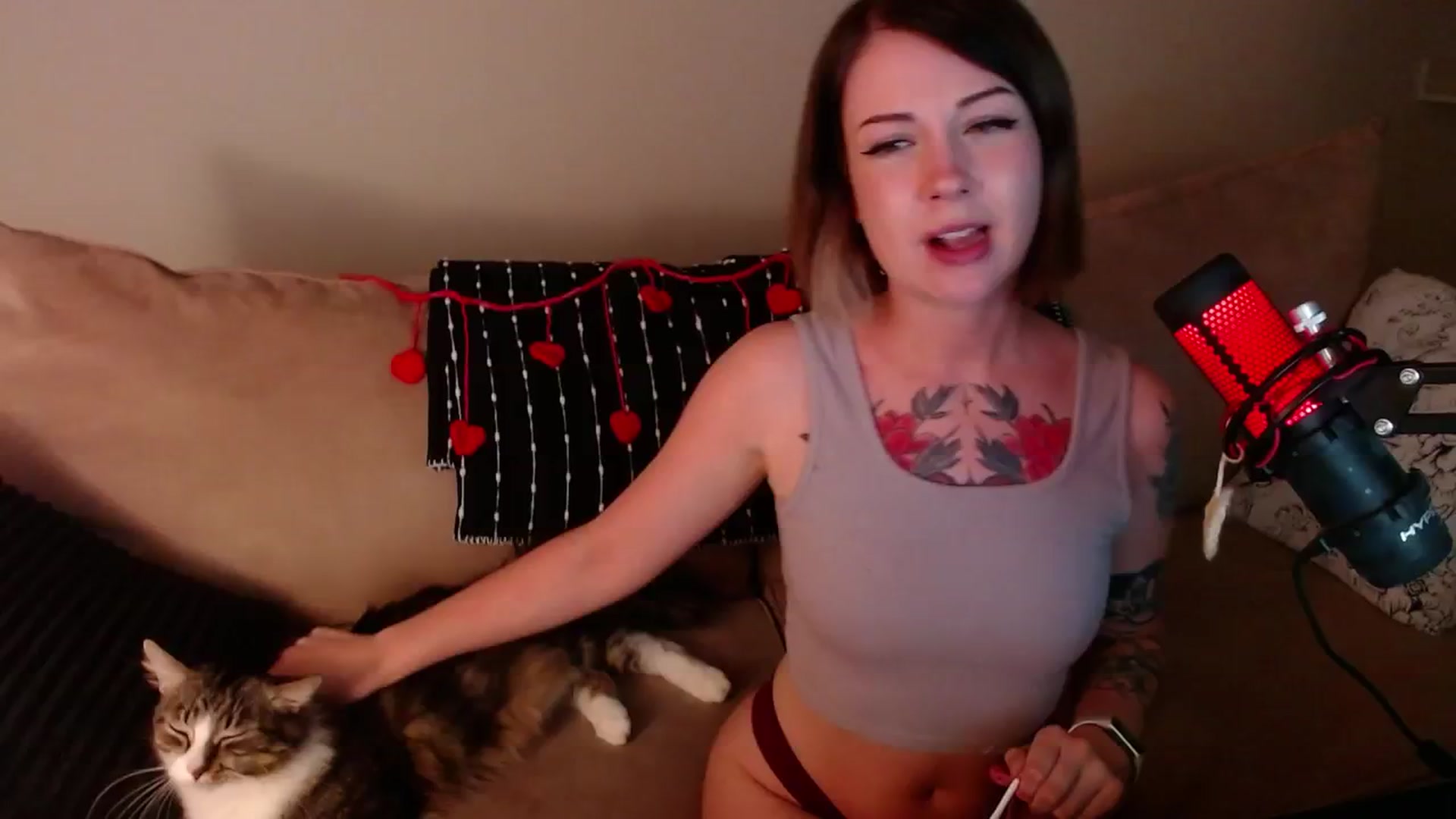 Gallery image thumbnail from cuteholly's myfreecams stream on, 02/14/2024, 01:11 image 4 of 20