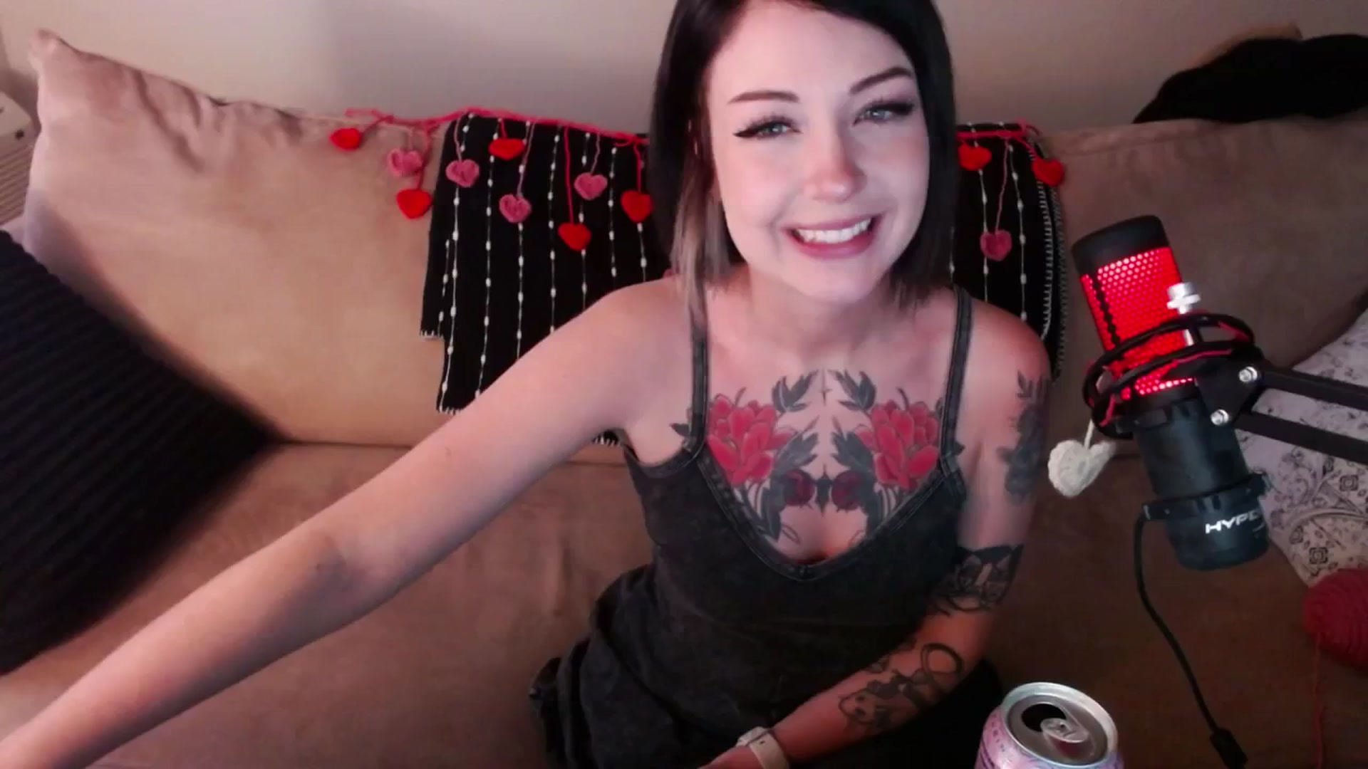 Gallery image thumbnail from cuteholly's myfreecams stream on, 02/15/2024, 24:01 image 9 of 20