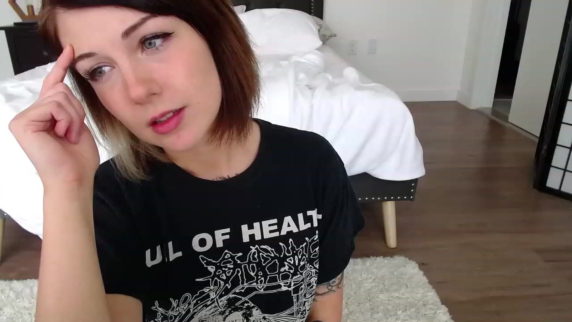 Gallery image thumbnail from cuteholly's myfreecams stream on, 03/14/2024, 20:04 image 16 of 20