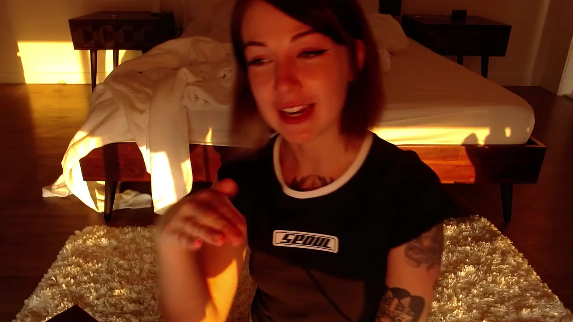 Gallery image thumbnail from cuteholly's myfreecams stream on, 04/06/2024, 23:37 image 10 of 20