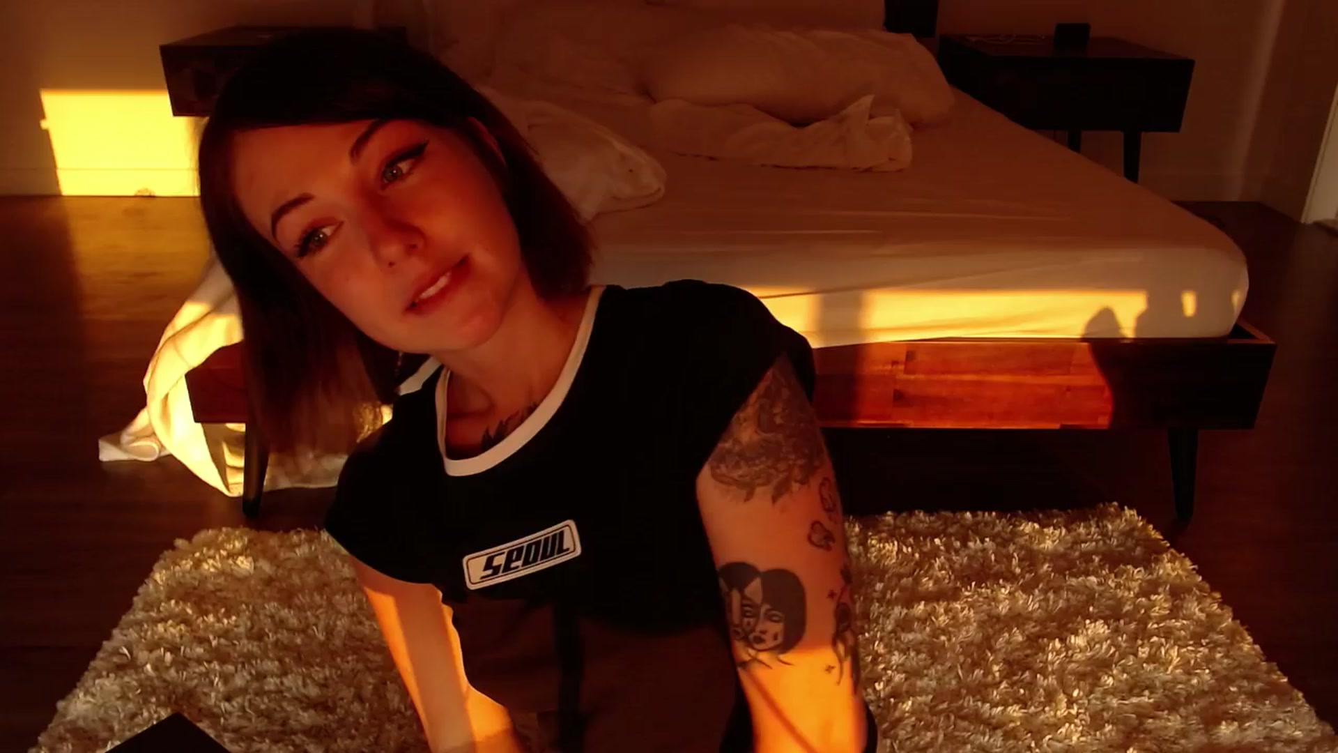 Gallery image thumbnail from cuteholly's myfreecams stream on, 04/06/2024, 23:37 image 12 of 20