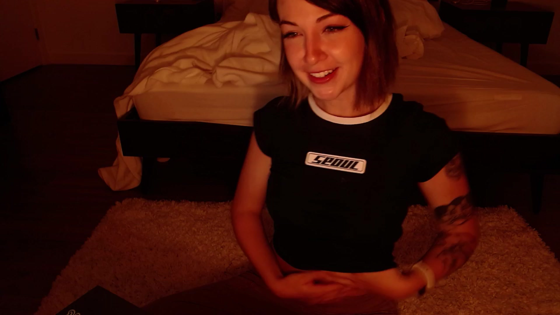 Gallery image thumbnail from cuteholly's myfreecams stream on, 04/07/2024, 24:22 image 18 of 20