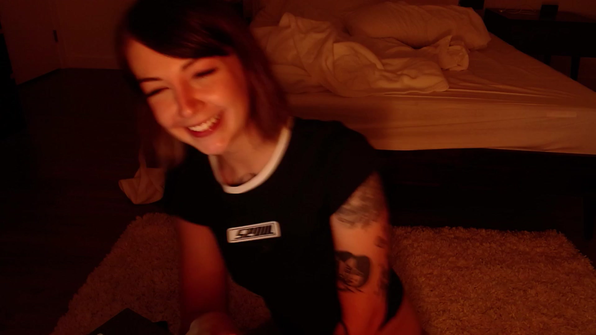 Gallery image thumbnail from cuteholly's myfreecams stream on, 04/07/2024, 24:22 image 5 of 20