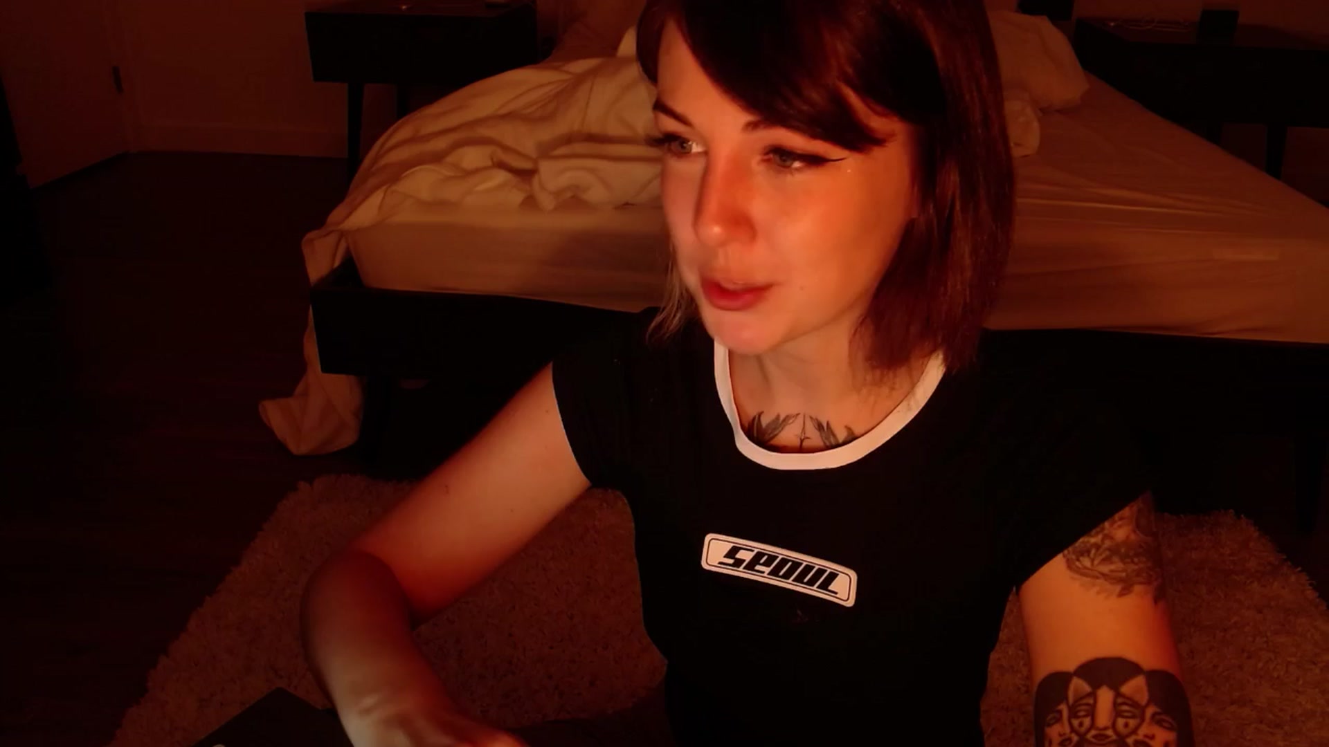 Gallery image thumbnail from cuteholly's myfreecams stream on, 04/07/2024, 24:22 image 2 of 20