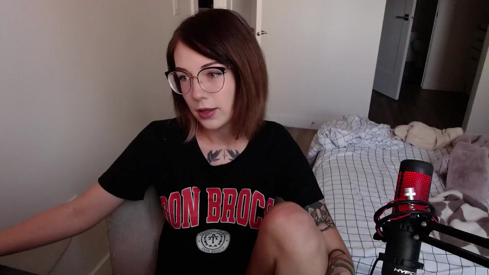 Gallery image thumbnail from cuteholly's myfreecams stream on, 05/02/2024, 20:35 image 1 of 20