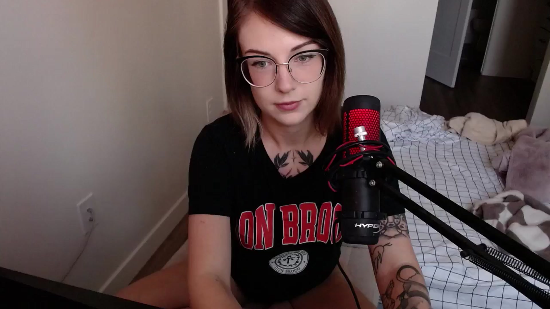 Gallery image thumbnail from cuteholly's myfreecams stream on, 05/02/2024, 20:35 image 14 of 20