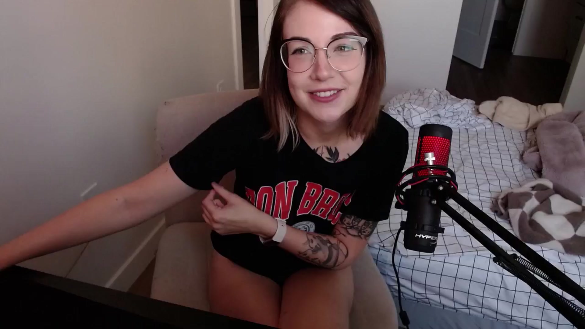 Gallery image thumbnail from cuteholly's myfreecams stream on, 05/02/2024, 21:52 image 1 of 20