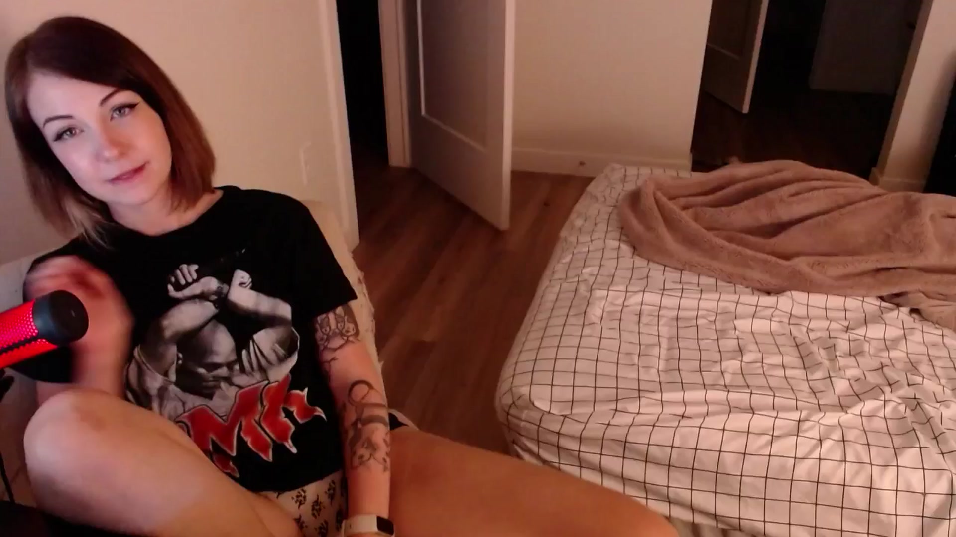 Gallery image thumbnail from cuteholly's myfreecams stream on, 05/16/2024, 05:44 image 5 of 20