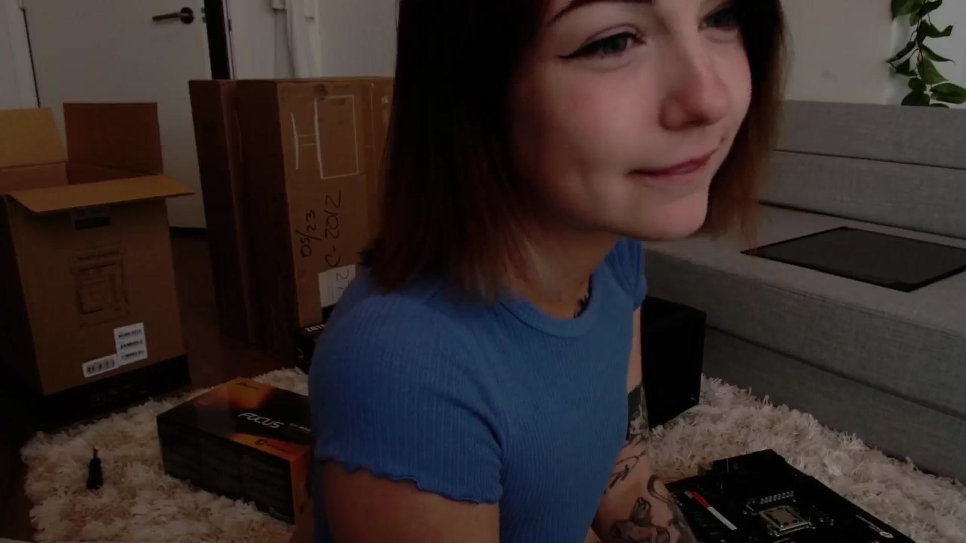 Gallery image thumbnail from cuteholly's myfreecams stream on, 05/28/2024, 21:32 image 5 of 20