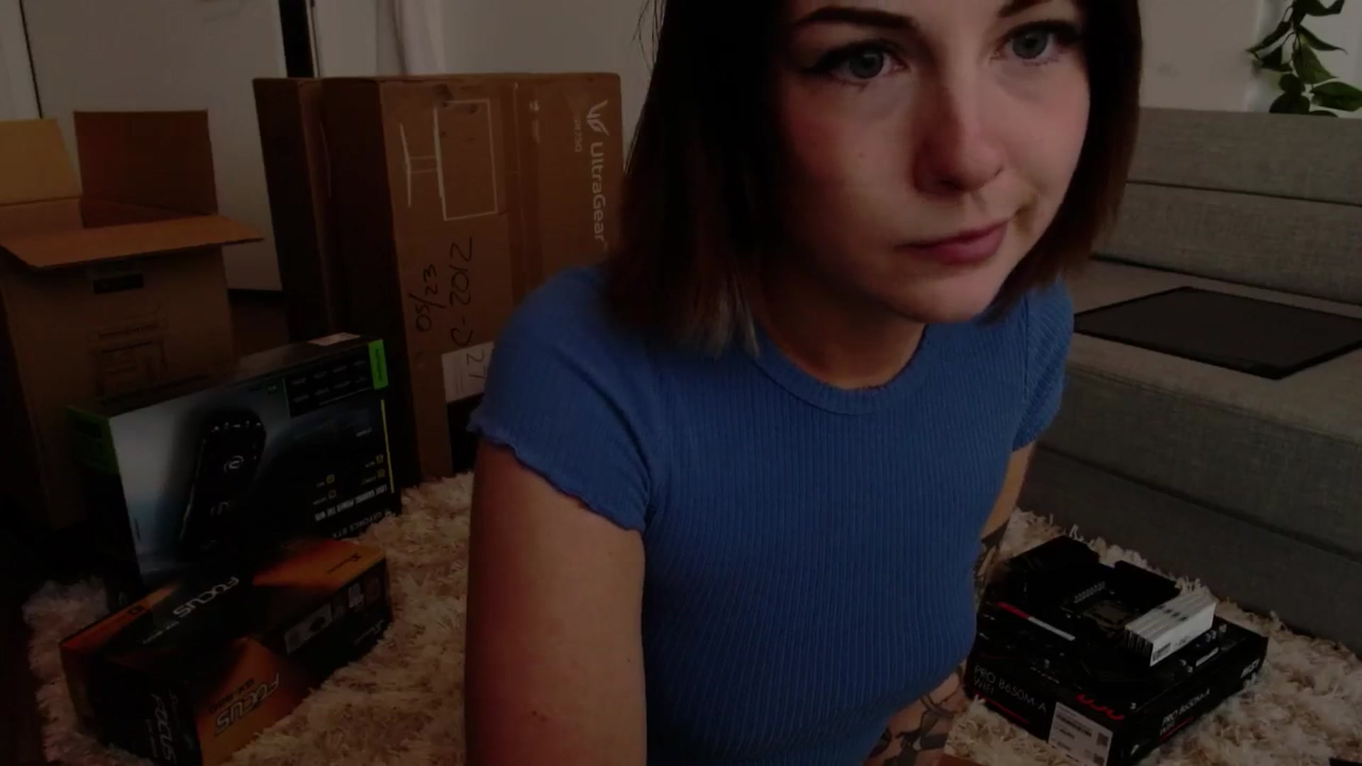 Gallery image thumbnail from cuteholly's myfreecams stream on, 05/28/2024, 21:32 image 19 of 20