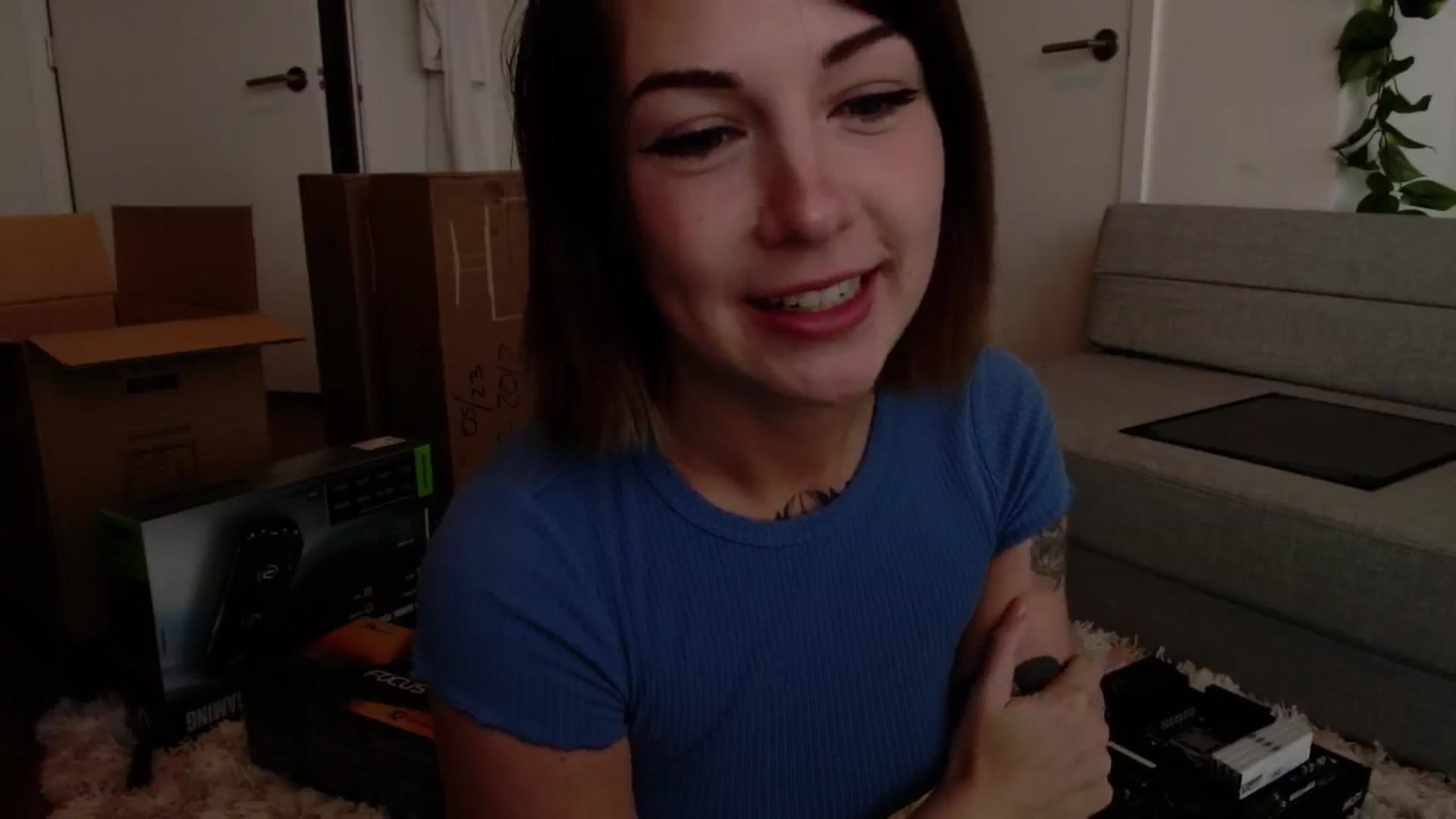 Gallery image thumbnail from cuteholly's myfreecams stream on, 05/28/2024, 21:32 image 12 of 20